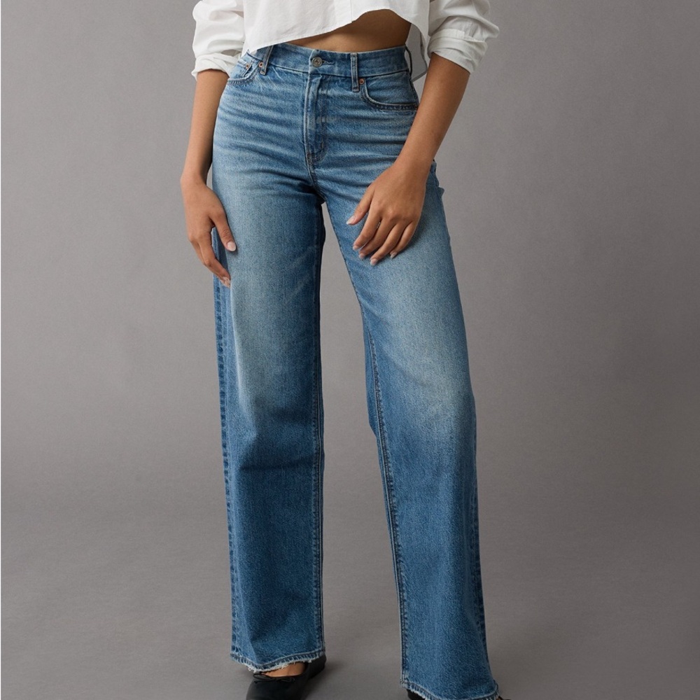 American Eagle High Rise Baggy Straight Jeans